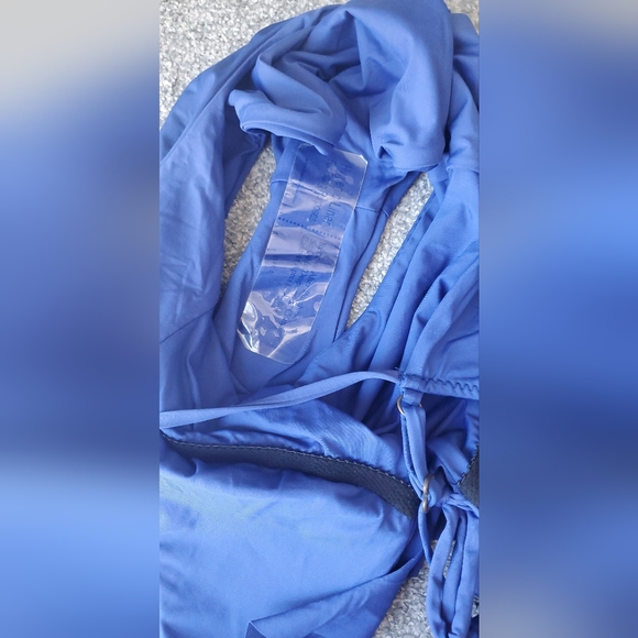 BECCA Onepiece Swimsuit - Picture 3 of 8